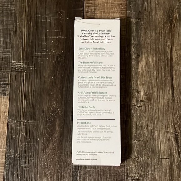 PMD clean smart facial cleansing device - Picture 3 of 3